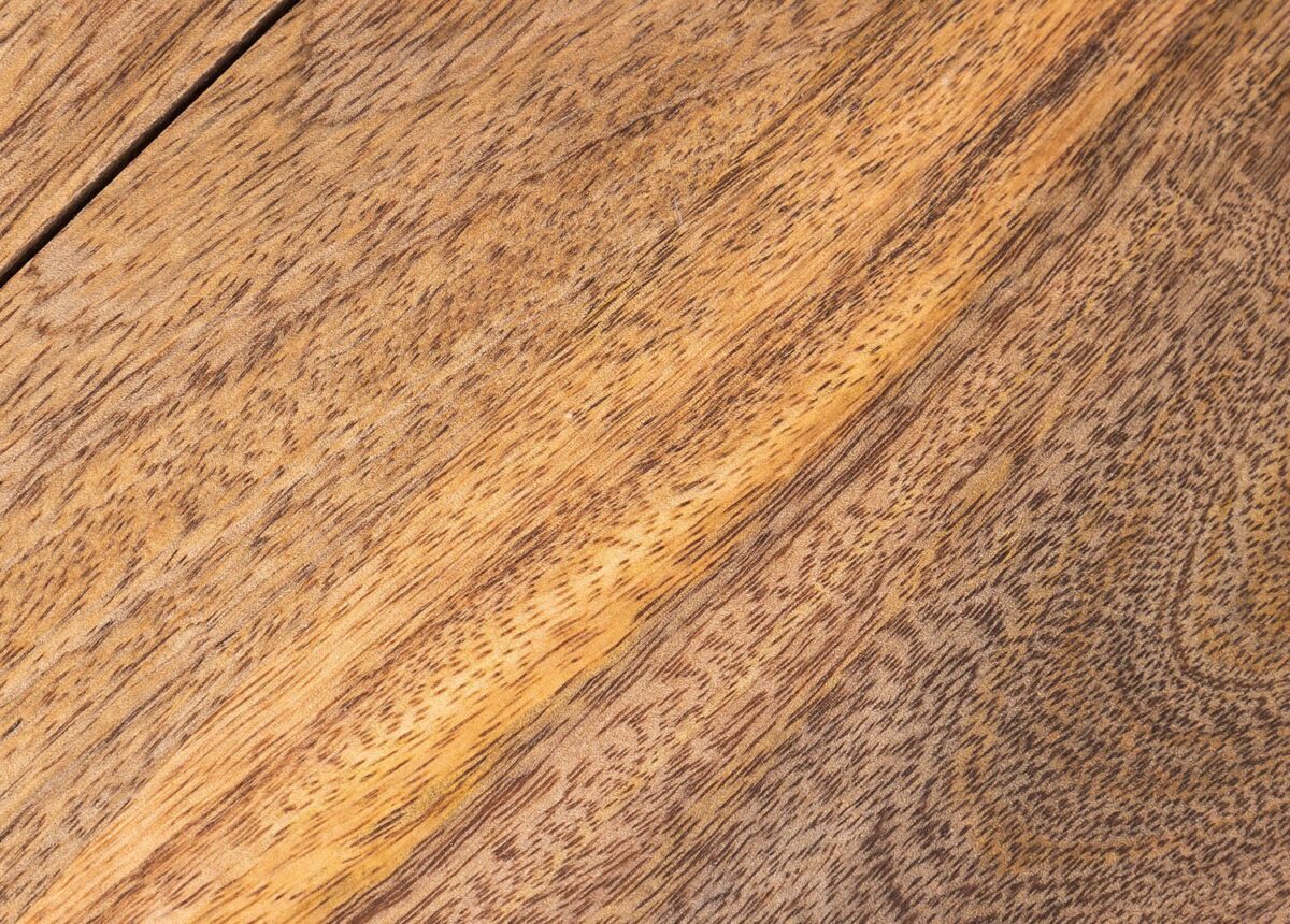 Bronislava table