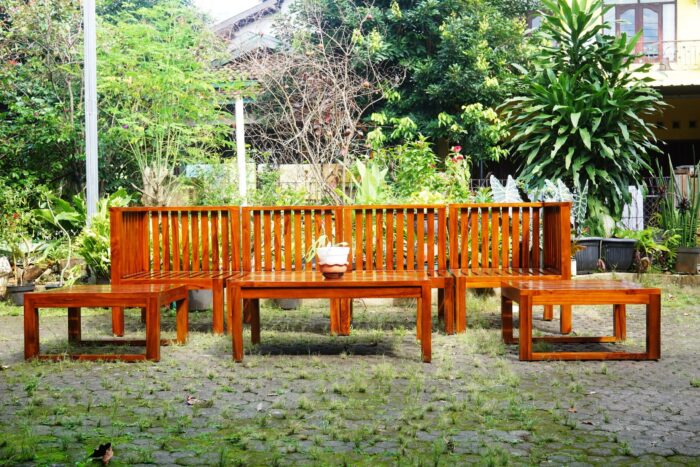 sofa outdoor piethrough