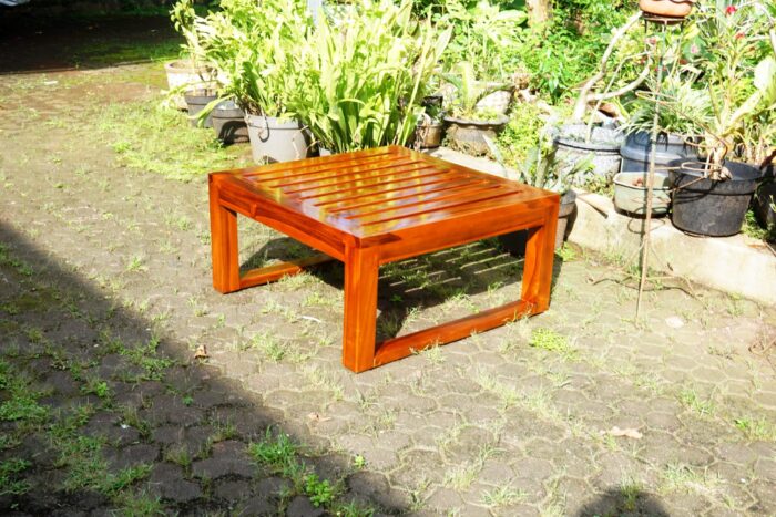 sofa outdoor piethrough