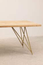 Dominic table