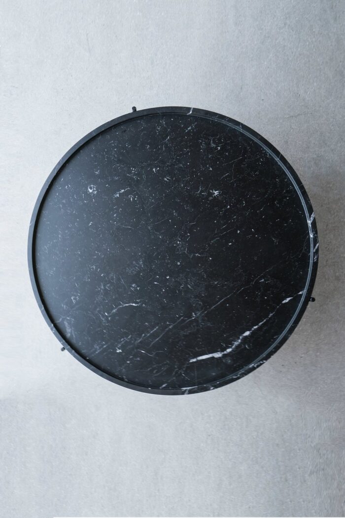 Riquina Table