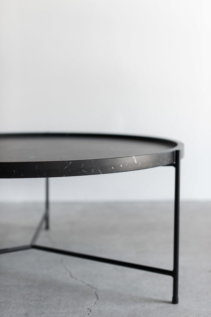 Riquina Table