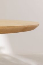 Vesilley table