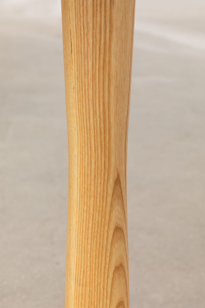 Vesilley table