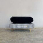 yuri bench