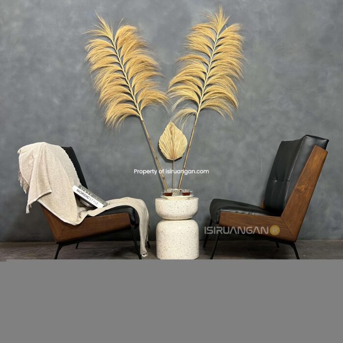 Lounge Chair Middle